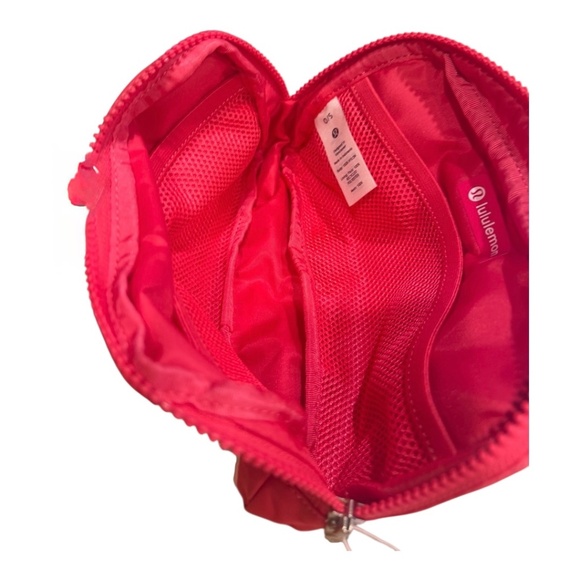 NWT - Lululemon 1L belt bag - Lipgloss - Picture 11 of 12
